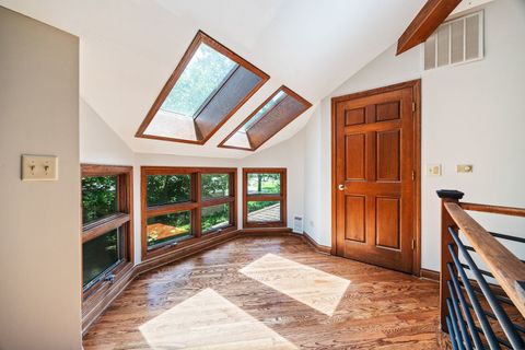 Tiny photo for 614 Riverside Drive, Libertyville, IL 60048 (MLS # 12432242)