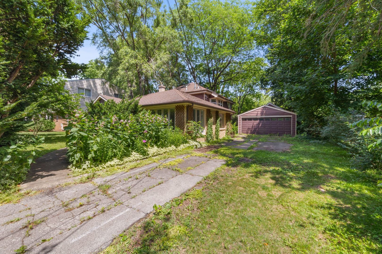 614 Riverside Drive