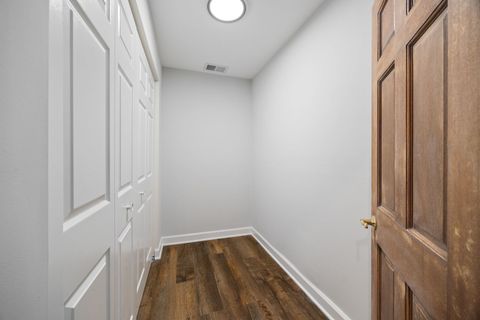 Tiny photo for 614 Riverside Drive, Libertyville, IL 60048 (MLS # 12432242)