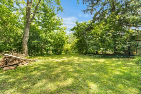 Tiny photo for 614 Riverside Drive, Libertyville, IL 60048 (MLS # 12432242)