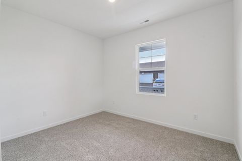 Tiny photo for 1055 Williamsburg Street, Pingree Grove, IL 60140 (MLS # 12495068)