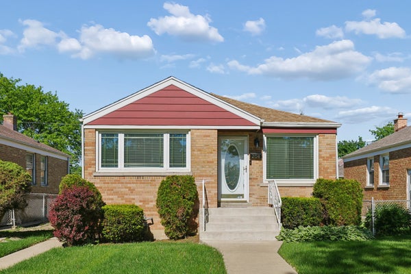 204 BOHLAND AVE, BELLWOOD, IL 60104 - Image 55082dff03a97c09b4e50ef5486bafd6/292477415
