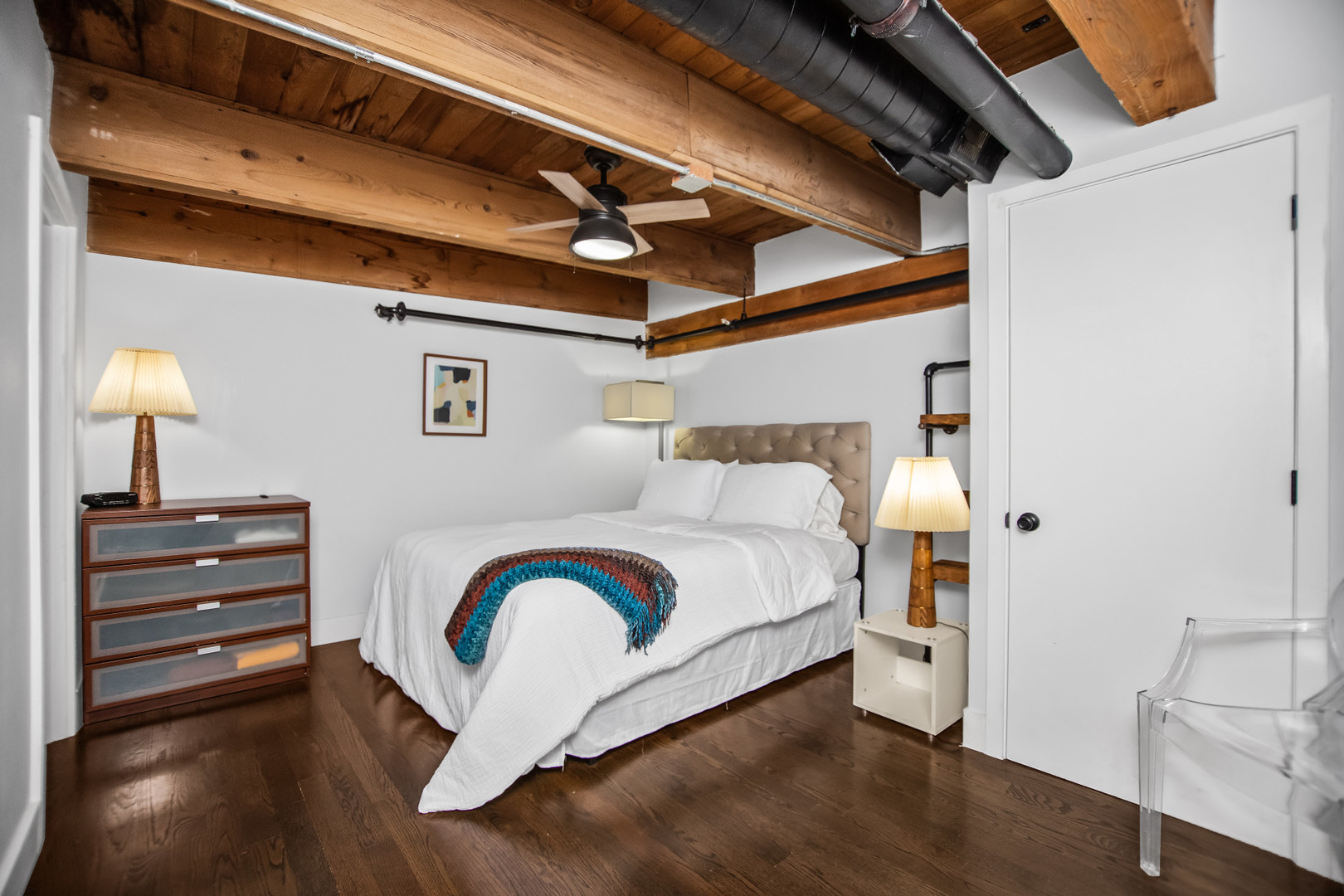 Chicago, Illinois 60607, United States, 2 Bedrooms Bedrooms, ,2 BathroomsBathrooms,Residential,Active,225728