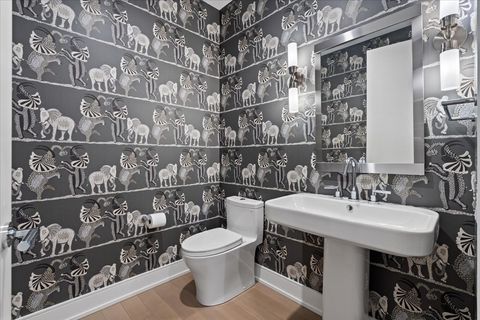 Tiny photo for 1550 N Clark Street #604, Chicago, IL 60610 (MLS # 12559191)