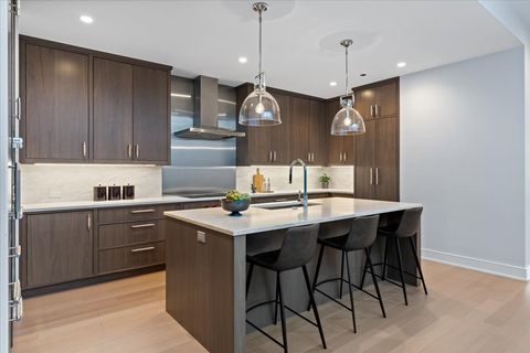 Tiny photo for 1550 N Clark Street #604, Chicago, IL 60610 (MLS # 12559191)