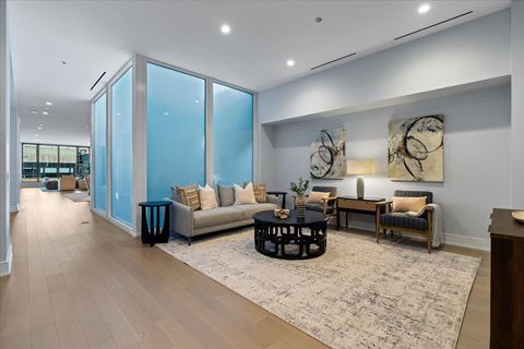 Tiny photo for 1550 N Clark Street #604, Chicago, IL 60610 (MLS # 12559191)