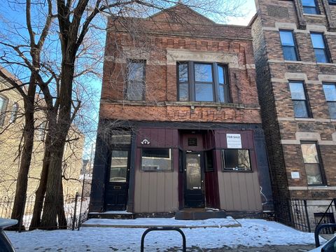 1951 W Dickens Avenue Chicago IL 60614