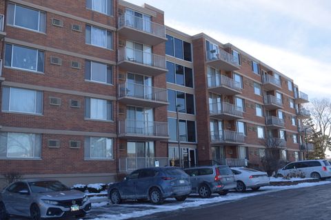 Photo of 2200 S Stewart Avenue #4C, Lombard, IL 60148 (MLS # 12545187)