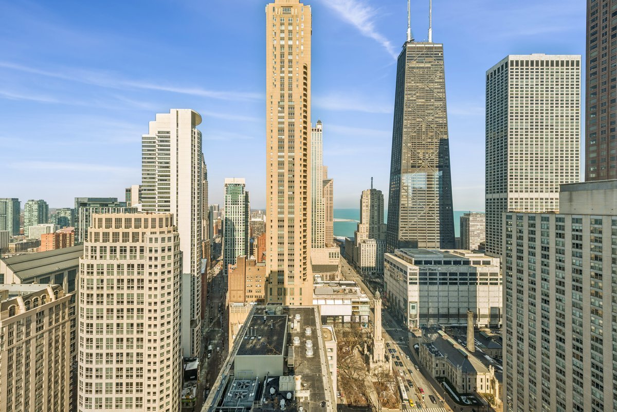 100 E Huron Street 2903