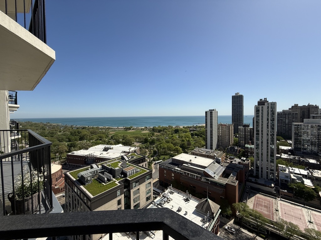 1560 N Sandburg Terrace 2704