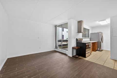 Tiny photo for 362 W Miner Street #1A, Arlington Heights, IL 60005 (MLS # 12596353)