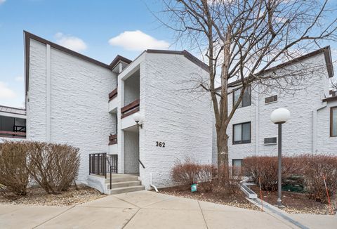 Photo of 362 W Miner Street #1A, Arlington Heights, IL 60005 (MLS # 12596353)
