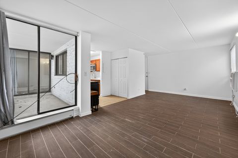 Tiny photo for 362 W Miner Street #1A, Arlington Heights, IL 60005 (MLS # 12596353)