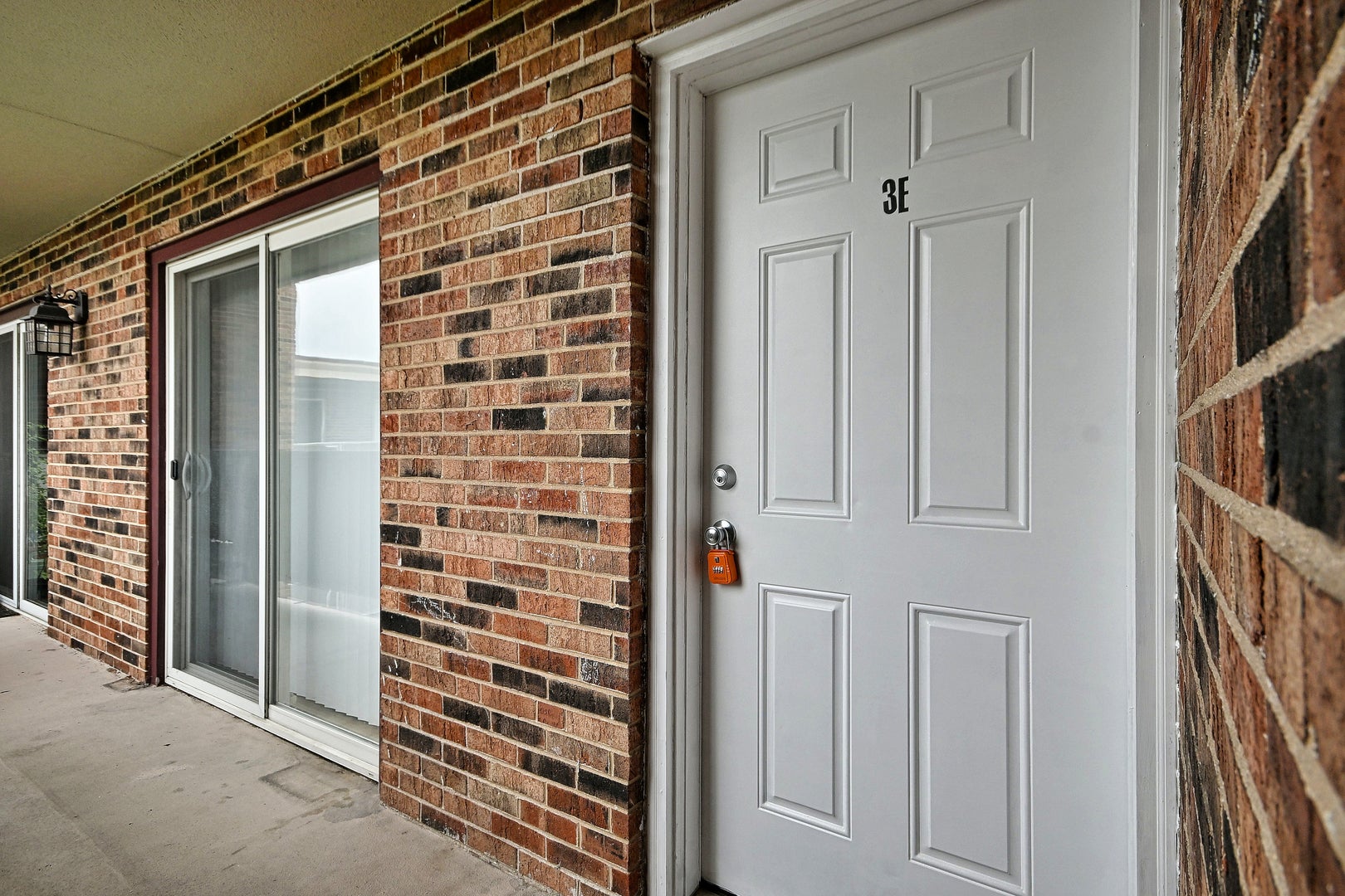 600 S York Street 3E