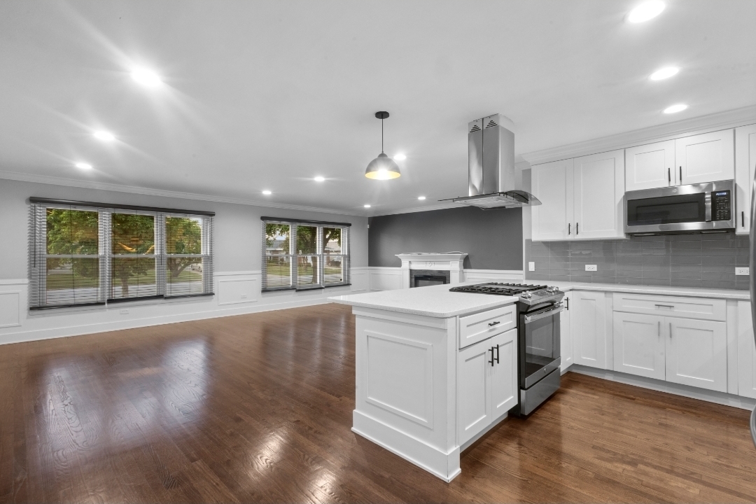 4837 W 107th Street