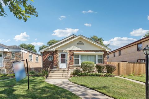 Photo of 14233 S Wentworth Avenue, Riverdale, IL 60827 (MLS # 12485550) Photo of 14233 S Wentworth Avenue, Riverdale, IL 60827 (MLS # 12485550)