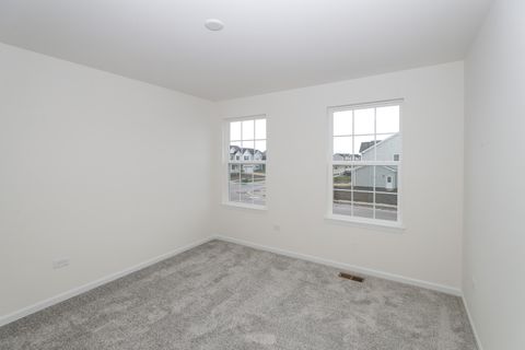 Tiny photo for 172 Piper Glen Avenue, Oswego, IL 60543 (MLS # 12477882)