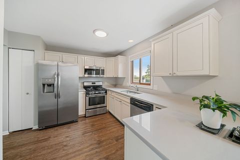 Tiny photo for 2483 Lawson Boulevard, Gurnee, IL 60031 (MLS # 12488551)