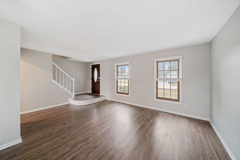 Tiny photo for 2483 Lawson Boulevard, Gurnee, IL 60031 (MLS # 12488551)