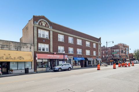 Tiny photo for 5607 N CLARK Street #2, Chicago, IL 60660 (MLS # 12506663)