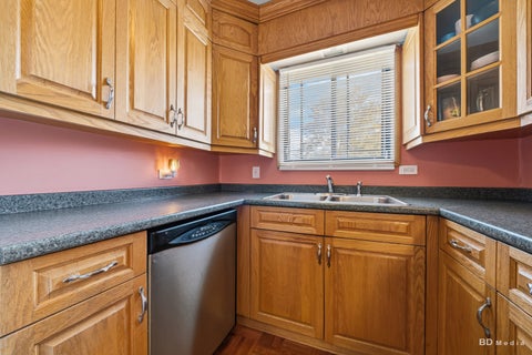 Tiny photo for 9814 Sayre Avenue #204, Chicago Ridge, IL 60415 (MLS # 12776432)