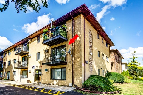 Photo of 9814 Sayre Avenue #204, Chicago Ridge, IL 60415 (MLS # 12776432)