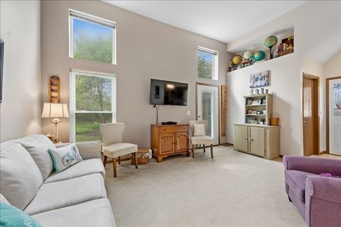 Tiny photo for 2110 Peach Tree Lane #2110, Algonquin, IL 60102 (MLS # 12613341)