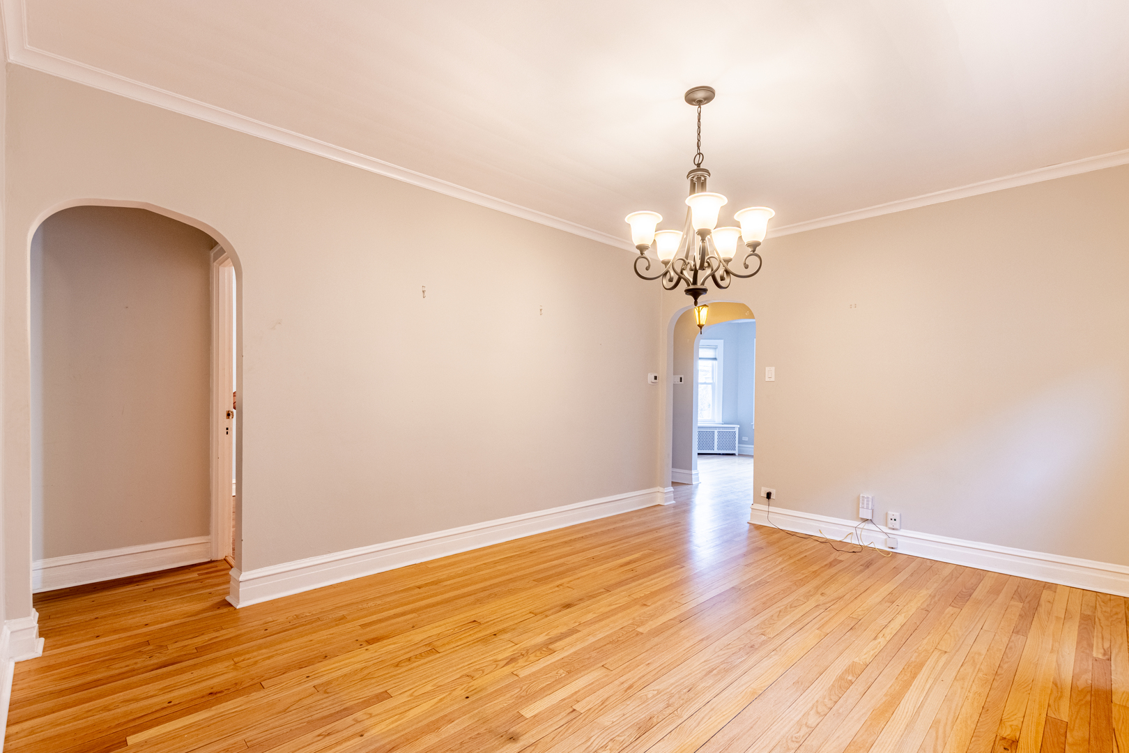 2821 N Menard Avenue