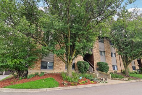 Tiny photo for 2366 South Street #F, Elgin, IL 60123 (MLS # 12433870)