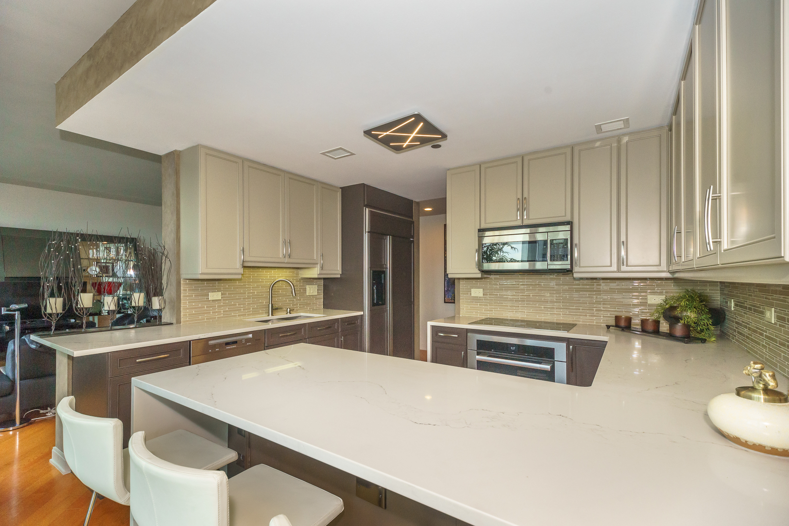 130 N Garland Court 4105