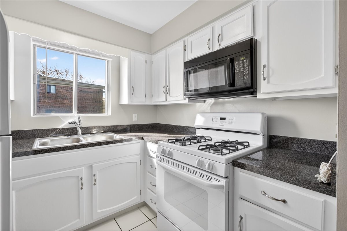 716 W 65th Street 6