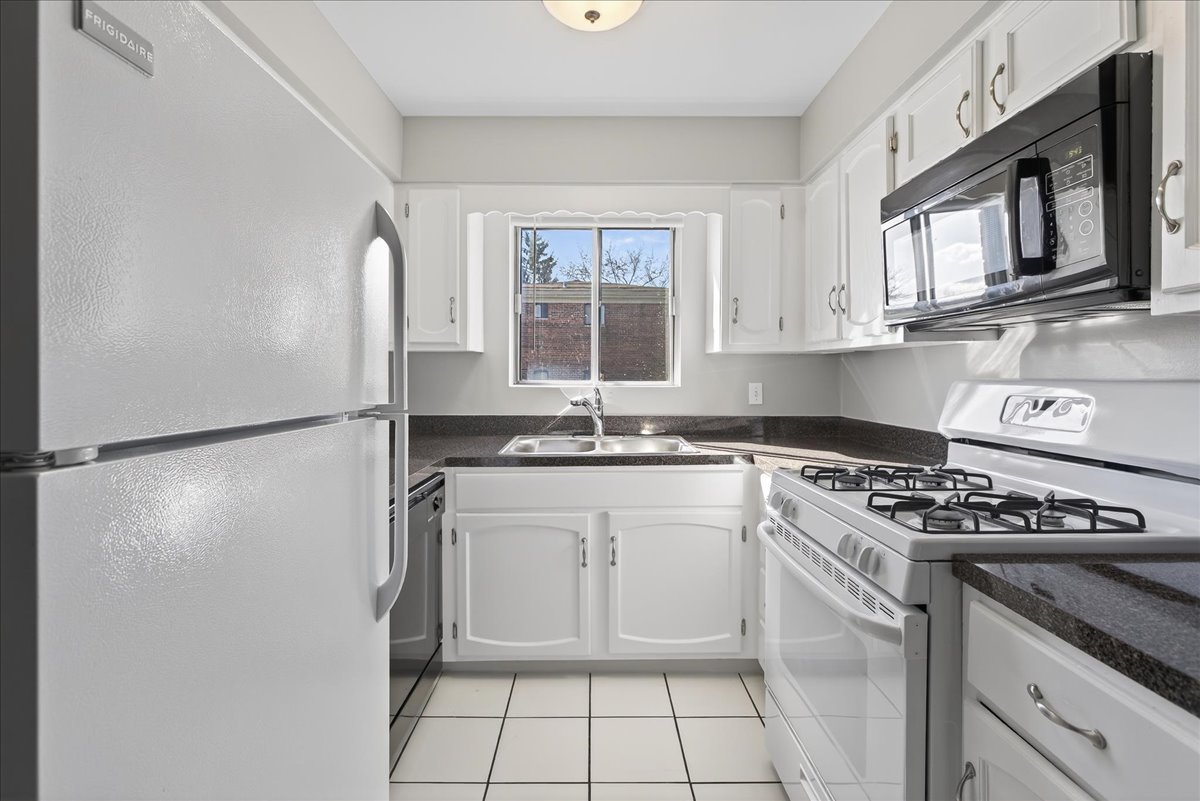716 W 65th Street 6