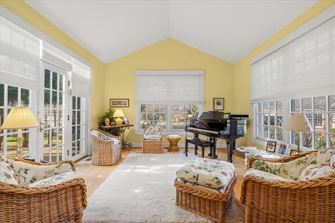 Tiny photo for 520 Andover Court, Lake Forest, IL 60045 (MLS # 12610367)
