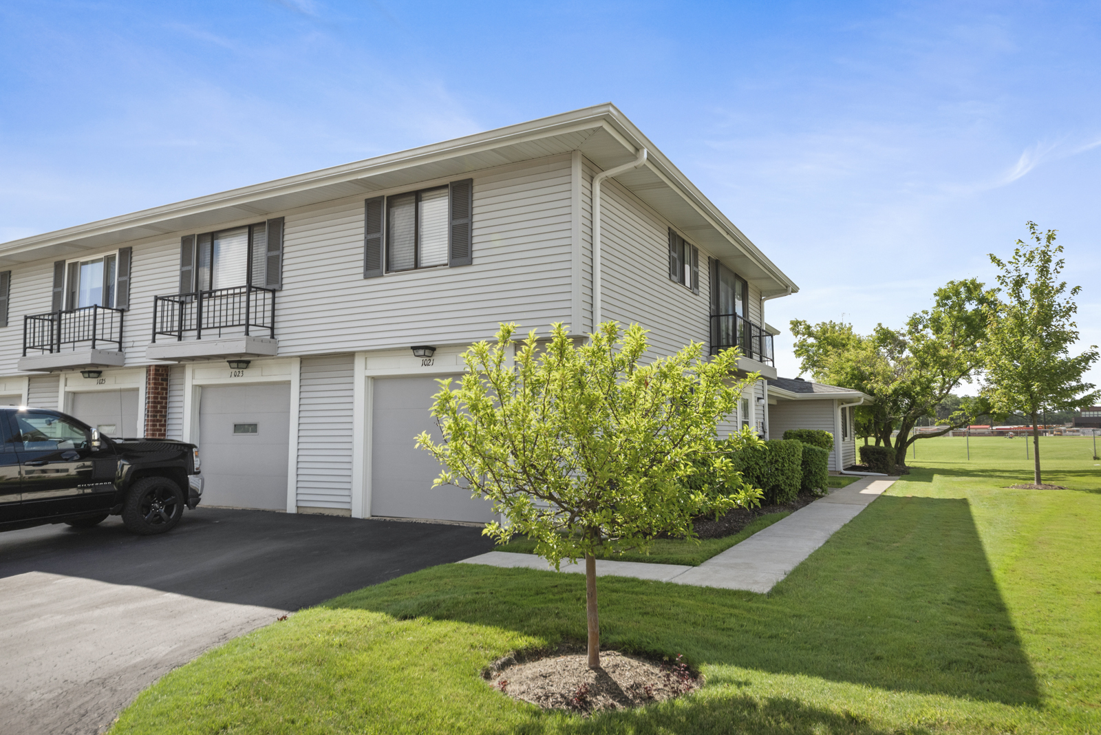 1021 Perth Drive 0