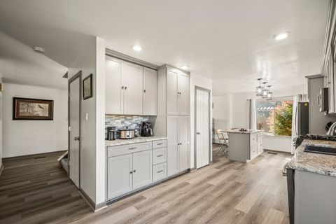 Tiny photo for 7558 W Hawthorne Lane, Frankfort, IL 60423 (MLS # 12509138)