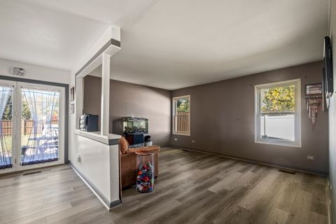 Tiny photo for 7558 W Hawthorne Lane, Frankfort, IL 60423 (MLS # 12509138)