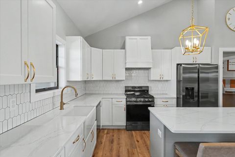 Tiny photo for 2842 E Stone Creek Boulevard, Urbana, IL 61802 (MLS # 12625974)