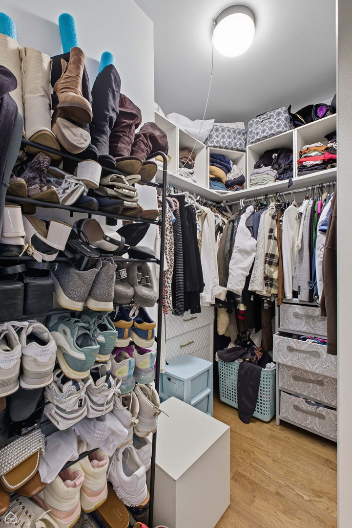 Chicago, Illinois 60613, United States, 1 Bedroom Bedrooms, ,1 BathroomBathrooms,Residential,Active,239790