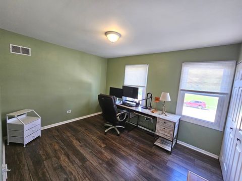 Tiny photo for 506 Shenandoah Trail, Elgin, IL 60123 (MLS # 12632934)