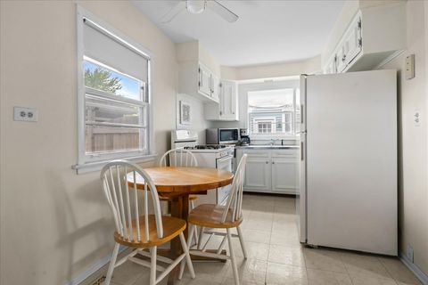 Tiny photo for 1042 Alfini Drive, Des Plaines, IL 60016 (MLS # 12549691)