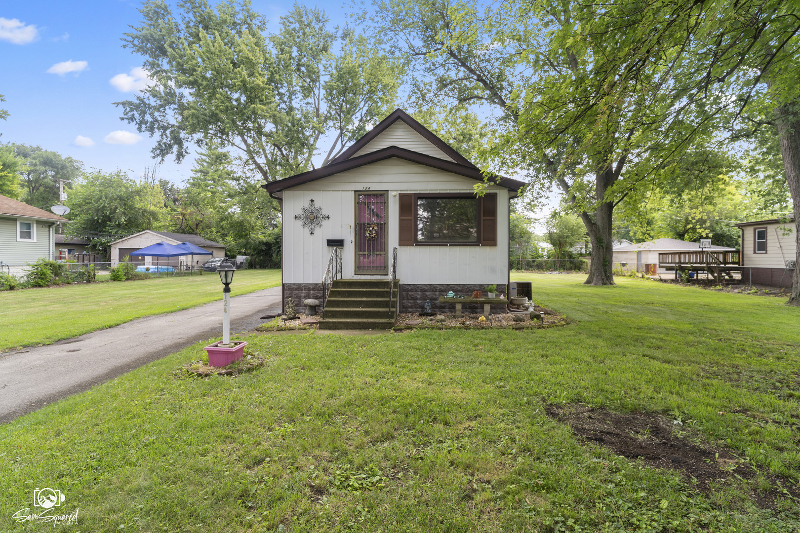 124 SW Circle Drive