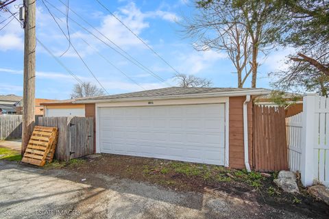 Tiny photo for 11232 S Albany Avenue, Chicago, IL 60655 (MLS # 12614866)
