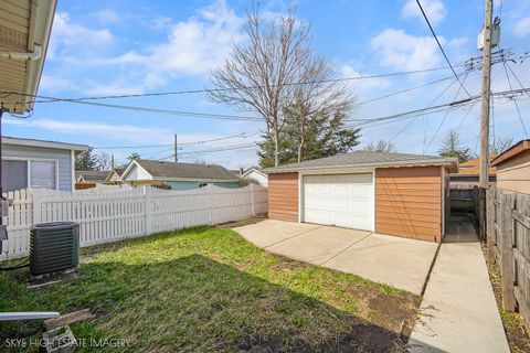 Tiny photo for 11232 S Albany Avenue, Chicago, IL 60655 (MLS # 12614866)