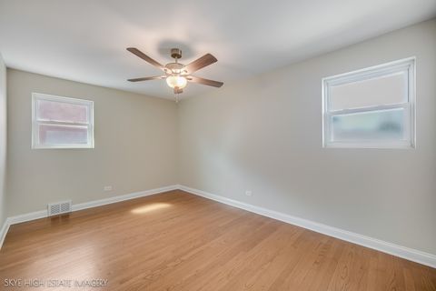 Tiny photo for 11232 S Albany Avenue, Chicago, IL 60655 (MLS # 12614866)