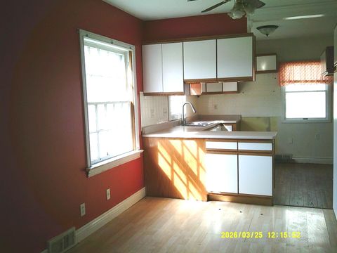 Tiny photo for 1725 23rd Avenue, Rock Island, IL 61201 (MLS # 12604390)