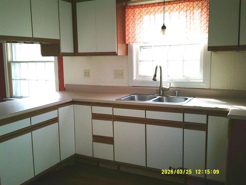 Tiny photo for 1725 23rd Avenue, Rock Island, IL 61201 (MLS # 12604390)