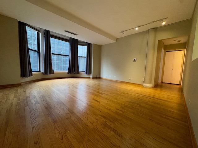431 S Dearborn Street 909
