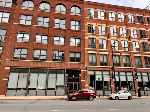 Photo of 420 W Grand Avenue #2E, Chicago, IL 60654 (MLS # 12457547)