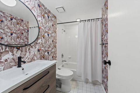 Tiny photo for 420 W Grand Avenue #2E, Chicago, IL 60654 (MLS # 12457547)