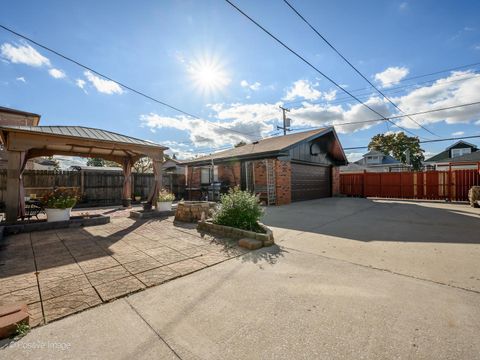 Tiny photo for 2710 N 74th Avenue N, Elmwood Park, IL 60707 (MLS # 12511375)